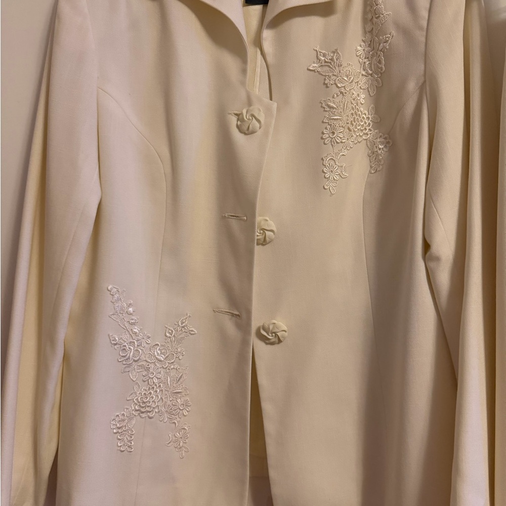 Spiegel Cream Embroidered Women's Blazer with knee length skirt